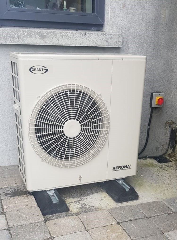 Renovation and upgrade project in Birr, Co. Offaly welcomes new Aerona³ R32 air to water air source heat pump